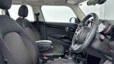 MINI Hatchback 1.5 Cooper Classic 5dr Auto [Nav Pack] Petrol Hatchback